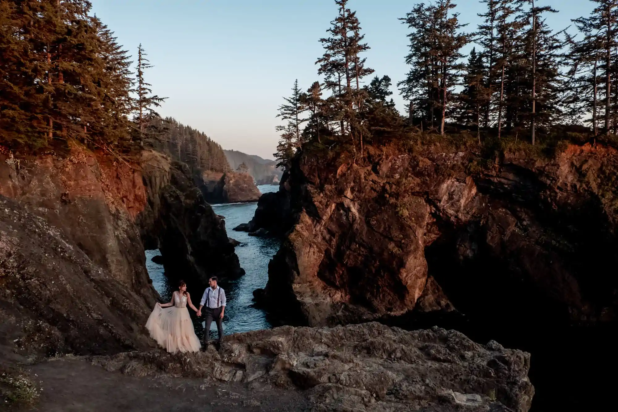 Orlando outdoor wedding photographer in Oregon