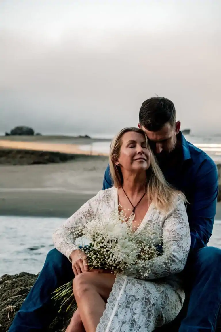 Beach in Oregon Outdoor wedding