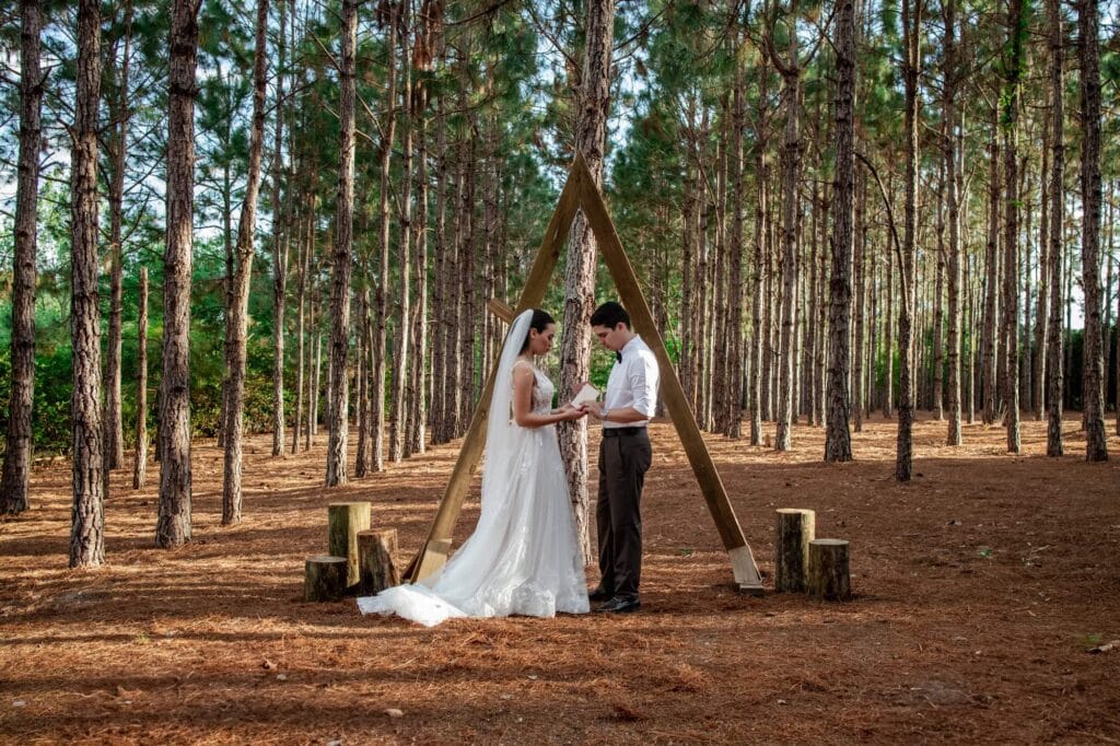 the pinery event couple saying their vows