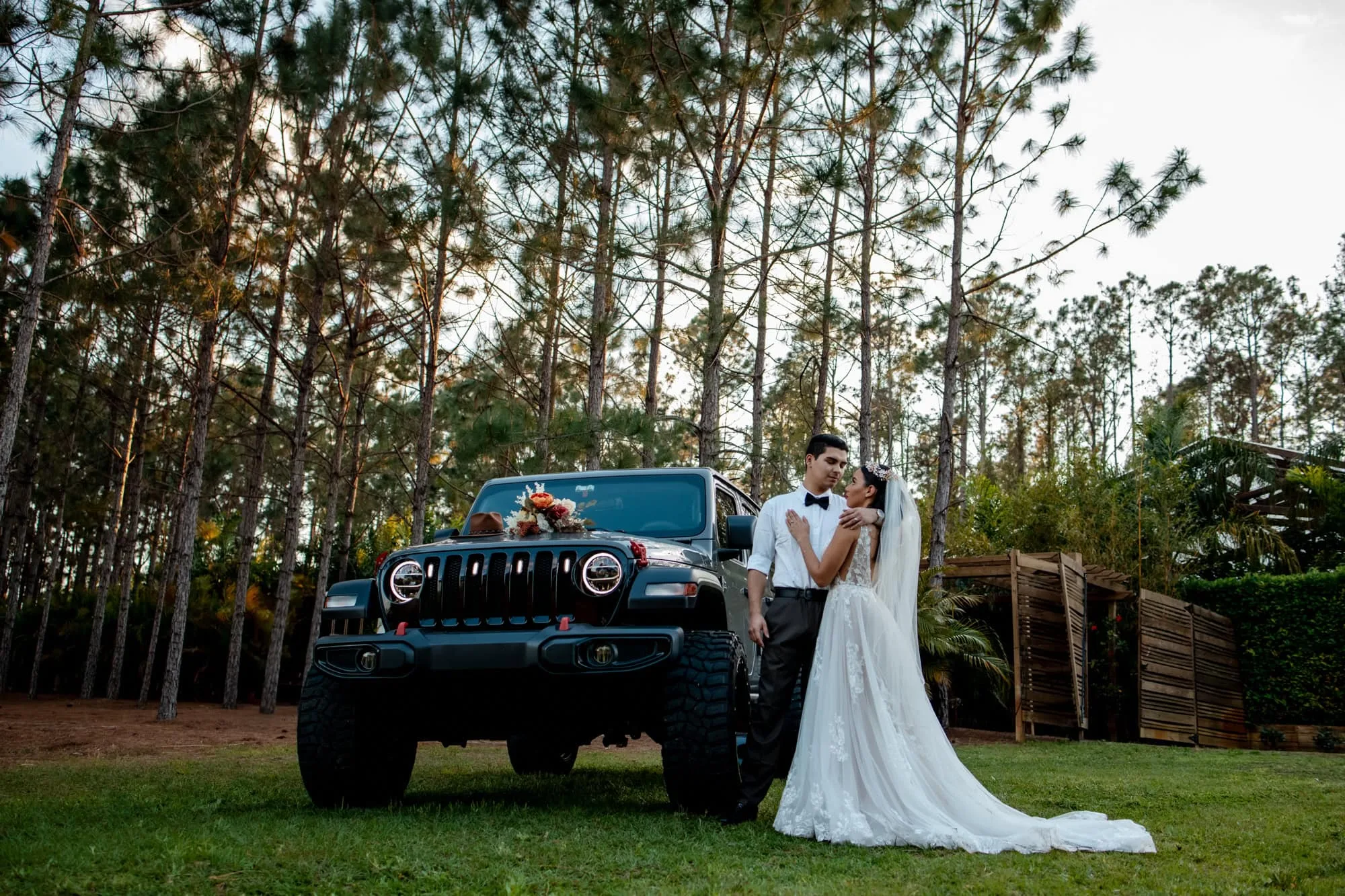 couples's wedding photo captured by an outdoor wedding photographer